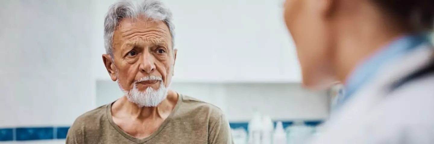 header_cansancio_o_fatiga_en_adulto_mayor